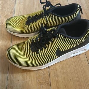 Nike Black and Yellow Striped Athletic Shoes womens 8.5